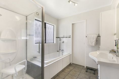 Photo of property in 20 Sandiacre Way, Browns Bay, Auckland, 0630