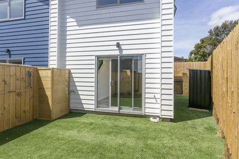 Photo of property in 6/22 Denver Avenue, Sunnyvale, Auckland, 0612