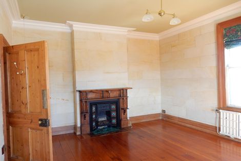 Photo of property in 1 Ure Street, South Hill, Oamaru, 9400