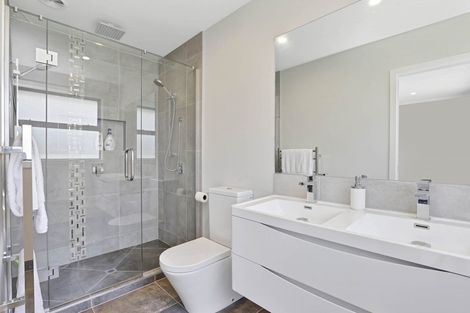 Photo of property in 2 Oderings Place, Huntington, Hamilton, 3210