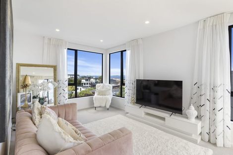 Photo of property in 18a Marama Street, Castor Bay, Auckland, 0620