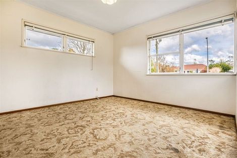 Photo of property in 46 Fairclough Road, Beach Haven, Auckland, 0626