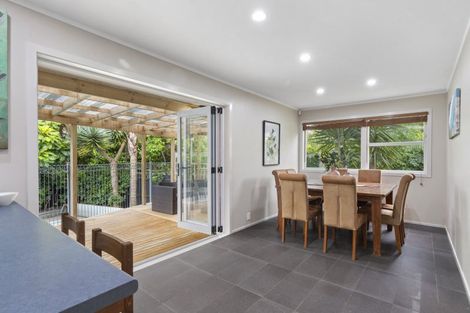 Photo of property in 4 Coulthard Terrace, Opaheke, Papakura, 2113