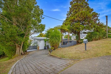 Photo of property in 27 Hebron Road, Waiake, Auckland, 0630