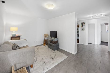 Photo of property in 34 Marlborough Avenue, Glenfield, Auckland, 0629