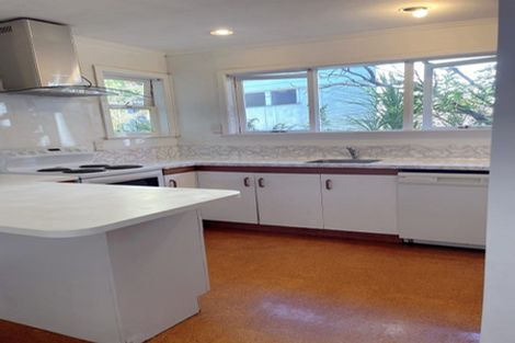 Photo of property in 86 Matipo Road, Mairangi Bay, Auckland, 0630