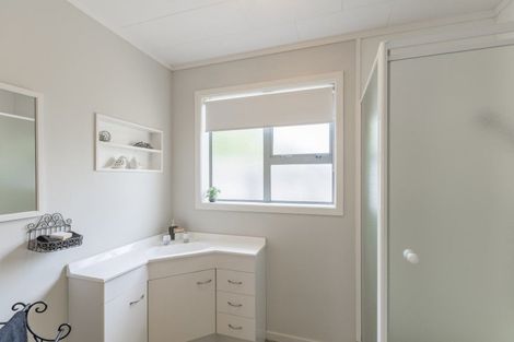 Photo of property in 210a Te Moana Road, Waikanae, 5036