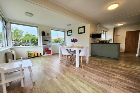 Photo of property in 14 Oxford Street, Holmes Hill, Oamaru, 9401