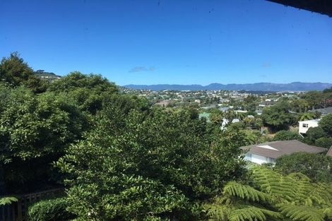 Photo of property in 64 Homewood Crescent, Karori, Wellington, 6012