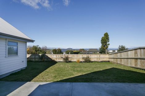 Photo of property in 76 Huka Heights Drive, Rangatira Park, Taupo, 3330