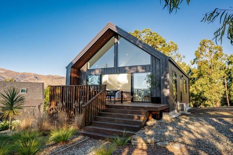 Photo of property in 3 Maude View Road, Hawea Flat, Wanaka, 9382