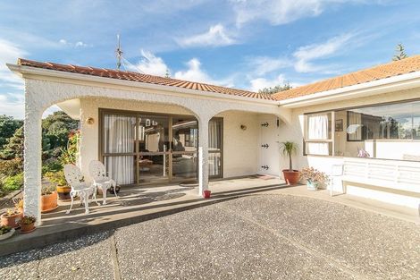 Photo of property in 40 Eruini Street, Waikanae Beach, Waikanae, 5036