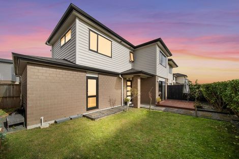 Photo of property in 6 Nga Waka Place, Mangere, Auckland, 2022