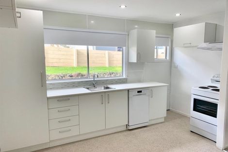 Photo of property in 3/80 West Coast Road, Glen Eden, Auckland, 0602