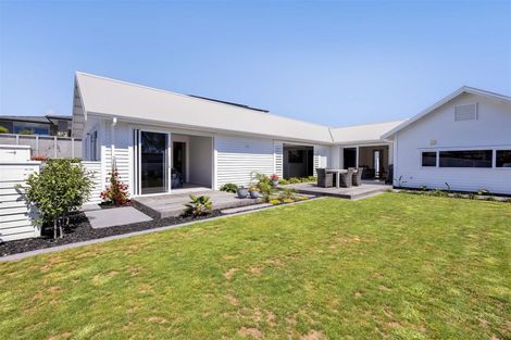 Photo of property in 30 Nadine Stanton Drive, Bell Block, New Plymouth, 4312