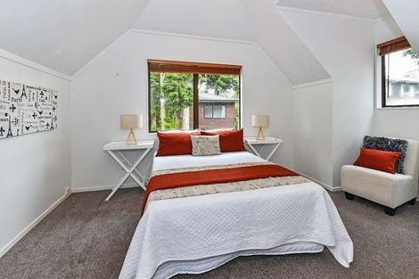 Photo of property in 23a Nyssa Place, Totara Heights, Auckland, 2105