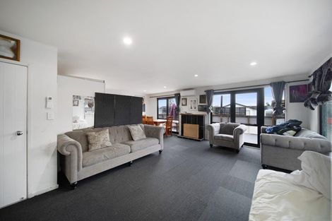 Photo of property in 3 Tilbrook Place, Papakura, 2110