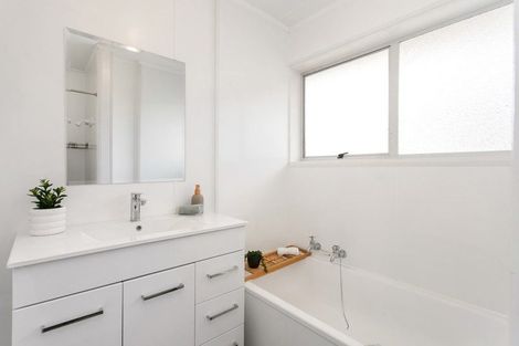 Photo of property in 5 Kawau Crescent, Bromley, Christchurch, 8062