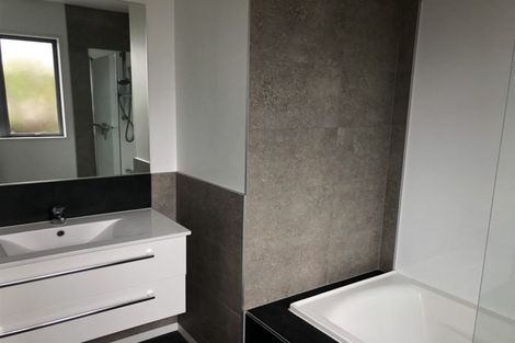 Photo of property in 2/65 Kuaka Crescent, Bromley, Christchurch, 8062