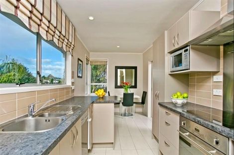 Photo of property in 7 Erica Road, Sunnynook, Auckland, 0620