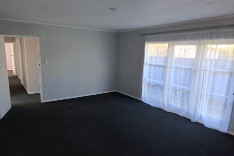 Photo of property in 43 Ruamahanga Crescent, Terrace End, Palmerston North, 4410