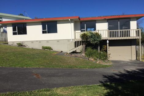 Photo of property in 7 Grenadine Place, Unsworth Heights, Auckland, 0632