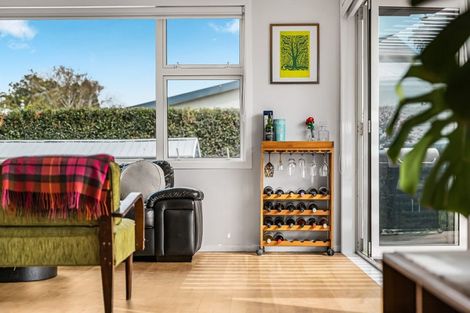 Photo of property in 6 Esmeralda Avenue, Avondale, Auckland, 1026