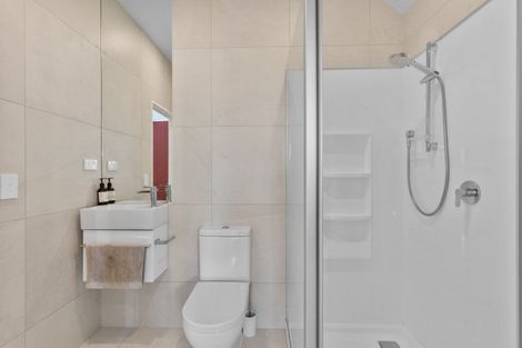 Photo of property in 10 Onekura Street, Red Beach, 0932