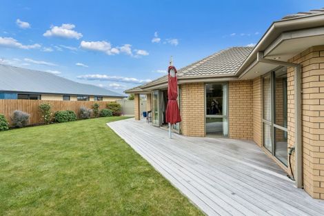 Photo of property in 17 Acacia Avenue, Rangiora, 7400