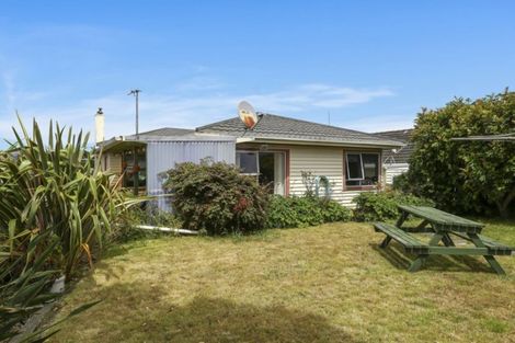 Photo of property in 6 Parris Street, Moturoa, New Plymouth, 4310