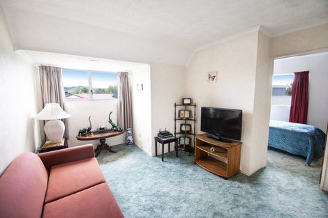 Photo of property in 53 Auckland Road, Greenmeadows, Napier, 4112