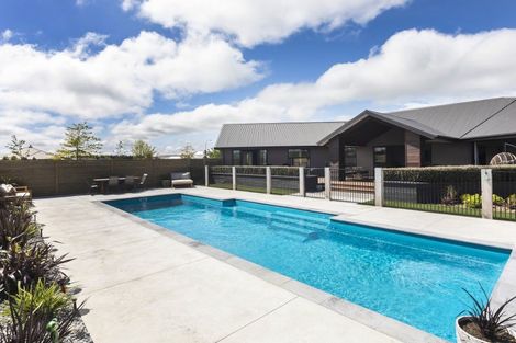 Photo of property in 14 Kingsdowne Drive, West Melton, 7618