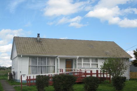 Photo of property in 32 Woodleigh Street, Frankleigh Park, New Plymouth, 4310