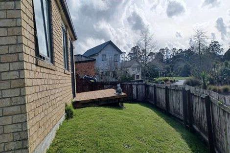 Photo of property in 64 Woodbank Drive, Glen Eden, Auckland, 0602