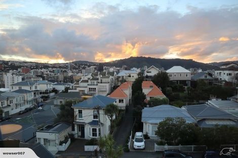 Photo of property in 40 Hawker Street, Mount Victoria, Wellington, 6011
