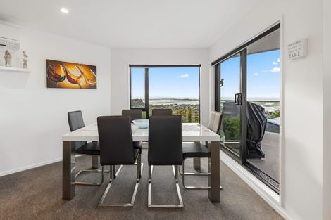 Photo of property in 2/60 Moncks Spur Road, Redcliffs, Christchurch, 8081