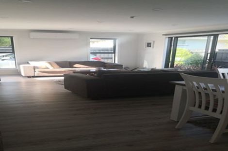 Photo of property in 124b Cambridge Terrace, Fairfield, Lower Hutt, 5011