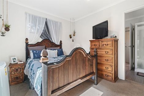 Photo of property in 18 Butterworth Crescent, Papamoa Beach, Papamoa, 3118