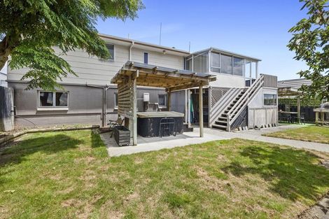 Photo of property in 11 Virginia Place, Whalers Gate, New Plymouth, 4310