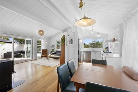 Photo of property in 12 Honnor Place, Hurdon, New Plymouth, 4310