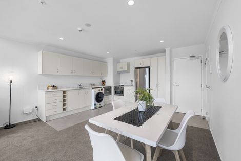 Photo of property in 4f/30 Westward Ho, Glen Eden, Auckland, 0602