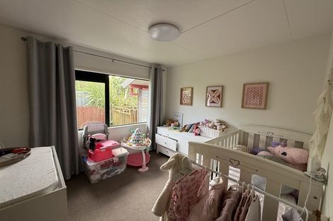 Photo of property in 1/20 Ocean View Road, Northcote, Auckland, 0627