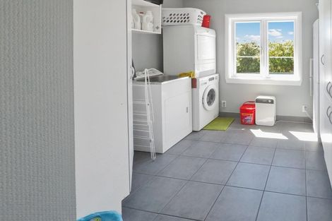 Photo of property in 22 Middleton Road, Johnsonville, Wellington, 6037