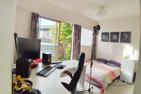 Photo of property in 2/3 Rahopara Street, Castor Bay, Auckland, 0620