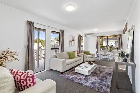 Photo of property in 12 Westwood Road, Tawa, Wellington, 5028