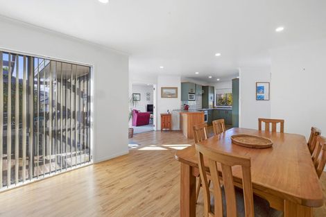 Photo of property in 3 Maple Crescent, Whalers Gate, New Plymouth, 4310