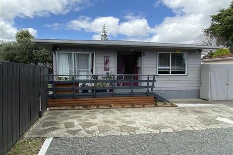 Photo of property in 1/5 Balmerino Avenue, Red Hill, Papakura, 2110