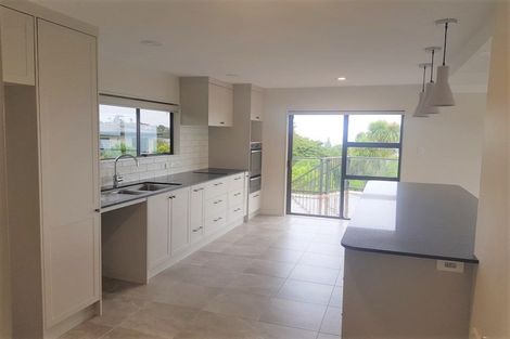 Photo of property in 1/29 Bayview Road, Browns Bay, Auckland, 0630