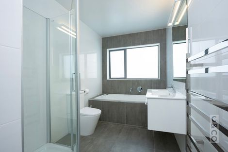 Photo of property in 54 Vinistra Road, Kumeu, 0810