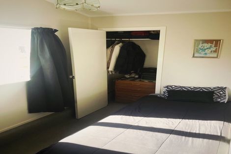 Photo of property in 13 Blanes Road, Weymouth, Auckland, 2103